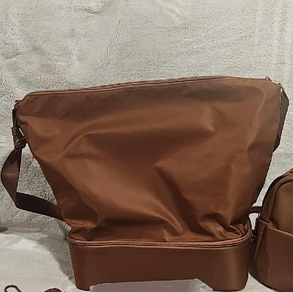 BEIS MAPLE crescent Weekender